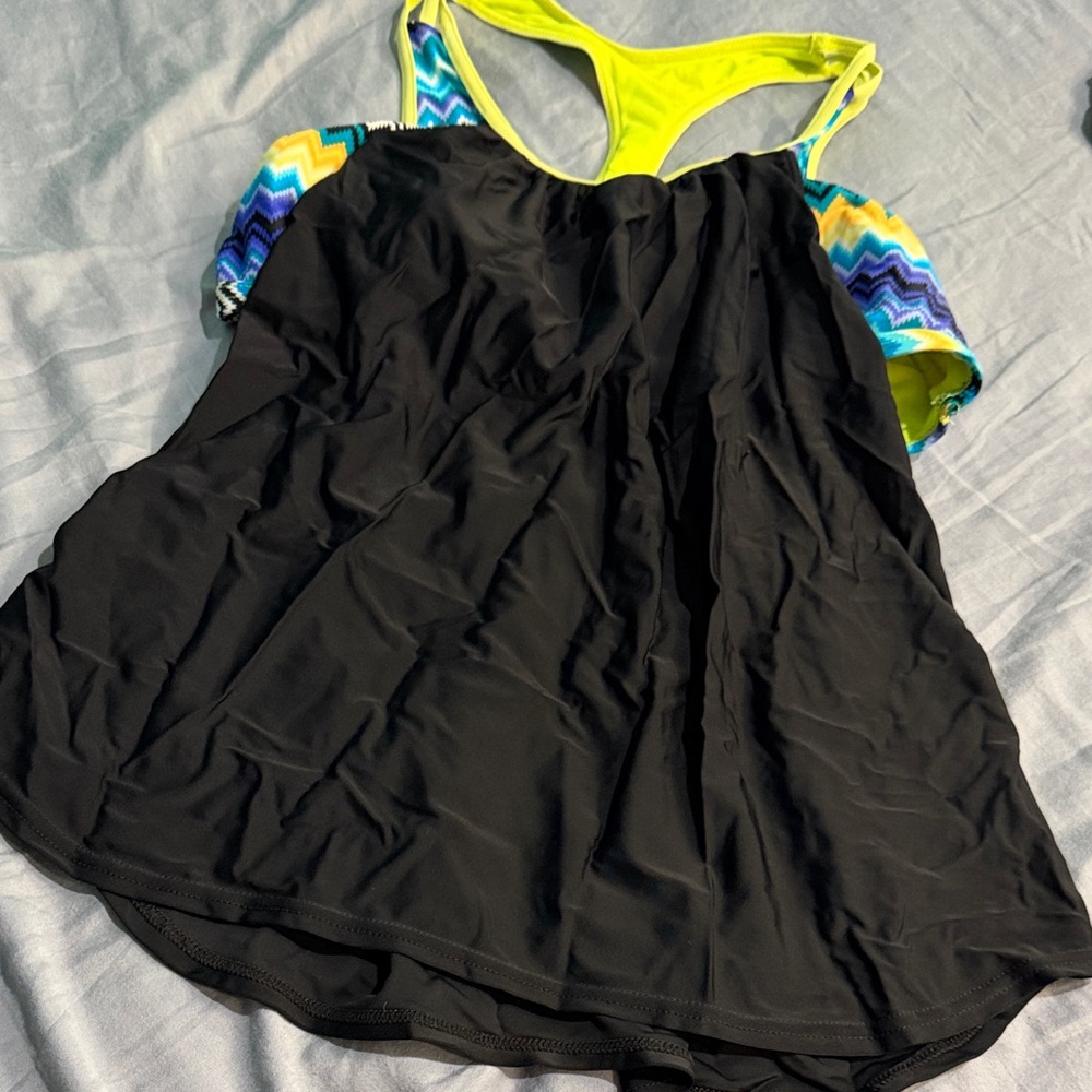 Nike Vibrant Swim Tank Top with Neon Highlights